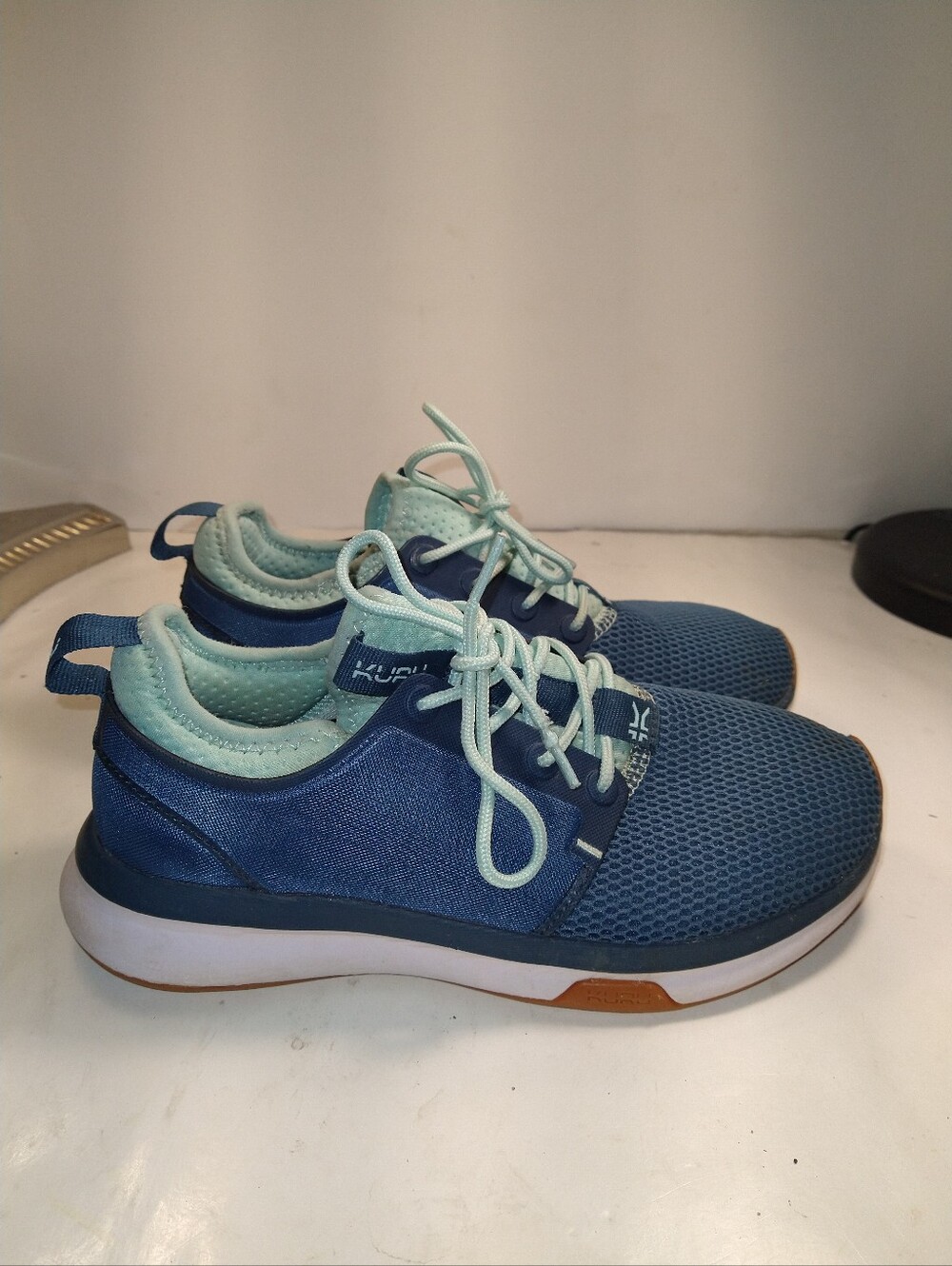 Kuru Atom Running Athletic Shoes Women's sz 7 Wide.